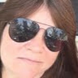 Meet your Posher, Debra